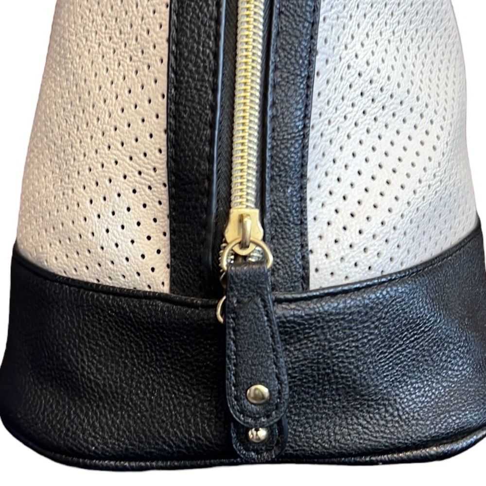 Betsy Johnson Dome Bag - Picture 11 of 16